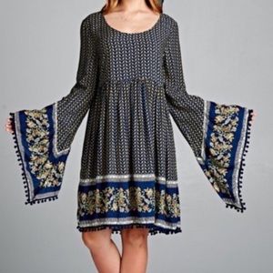 NWT Bell Sleeve BoHo Gingham Dress, L